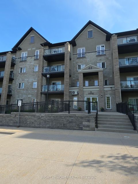 Photo 1 at 305 - 44 Ferndale Drive S, Ardagh, Barrie