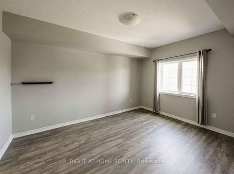 Photo 5 at 305 - 44 Ferndale Drive S, Ardagh, Barrie