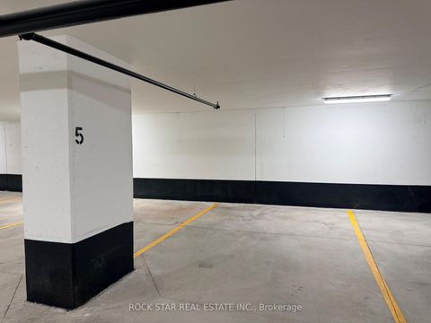 Photo 13 at 284 King Street E, Moss Park, Toronto