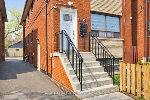 Photo 2 at 35 Fifteenth Street, New Toronto, Toronto