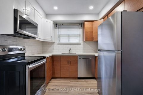 Photo 6 at 35 Fifteenth Street, New Toronto, Toronto