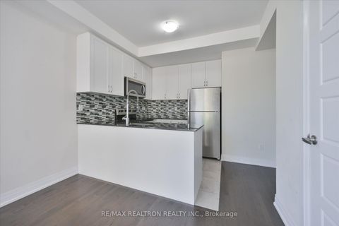 Photo 13 at 73 - 721 Lawrence Avenue W, Glen Park, Toronto