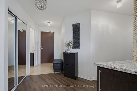 Photo 3 at PH211 - 7250 Yonge Street, Yorkhill, Vaughan