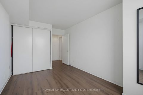 Photo 11 at PH211 - 7250 Yonge Street, Yorkhill, Vaughan