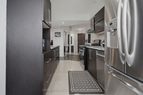 Photo 18 at PH211 - 7250 Yonge Street, Yorkhill, Vaughan