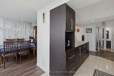 Photo 19 at PH211 - 7250 Yonge Street, Yorkhill, Vaughan