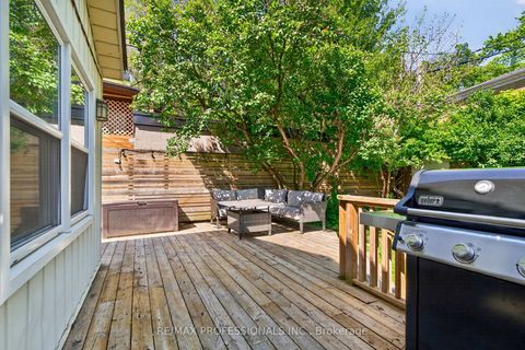 Photo 33 at 69 Skylark Road, Lambton Baby Point, Toronto