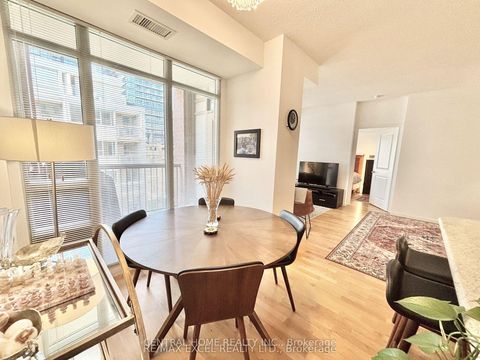 Photo 11 at 426 - 900 Mount Pleasant Road, Mount Pleasant West, Toronto