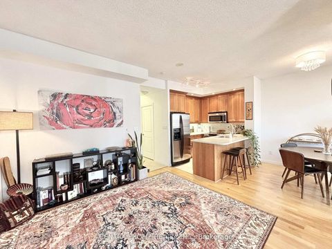 Photo 12 at 426 - 900 Mount Pleasant Road, Mount Pleasant West, Toronto