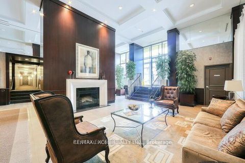 Photo 24 at 426 - 900 Mount Pleasant Road, Mount Pleasant West, Toronto