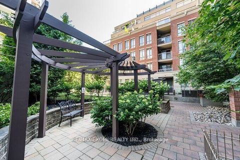 Photo 36 at 426 - 900 Mount Pleasant Road, Mount Pleasant West, Toronto