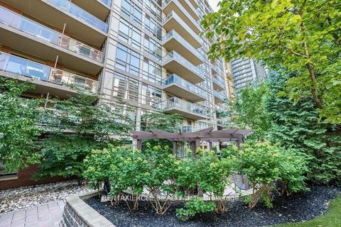 Photo 41 at 426 - 900 Mount Pleasant Road, Mount Pleasant West, Toronto