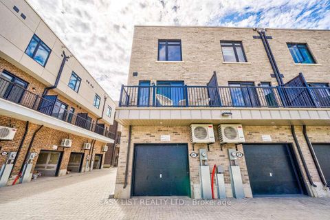 Photo 1 at 27 Spruce Pines Crescent, Victoria Village, Toronto