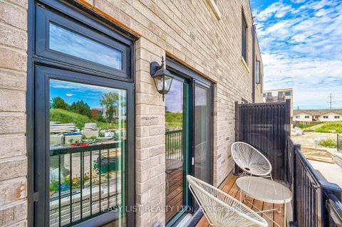 Photo 3 at 27 Spruce Pines Crescent, Victoria Village, Toronto