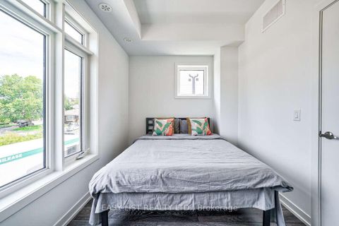 Photo 5 at 27 Spruce Pines Crescent, Victoria Village, Toronto
