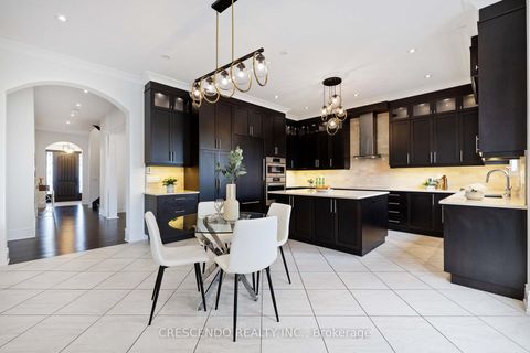 Photo 9 at 171 Woodgate Pines Drive, Kleinburg, Vaughan