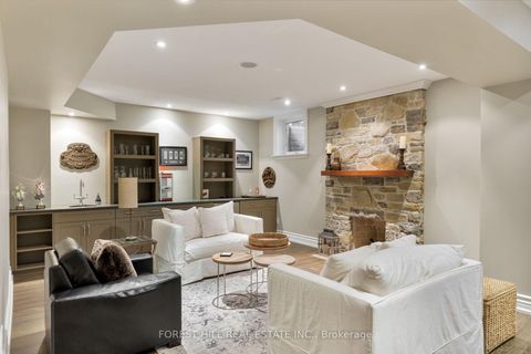 Photo 9 at 14 Denewood Crescent, Don Mills, Toronto