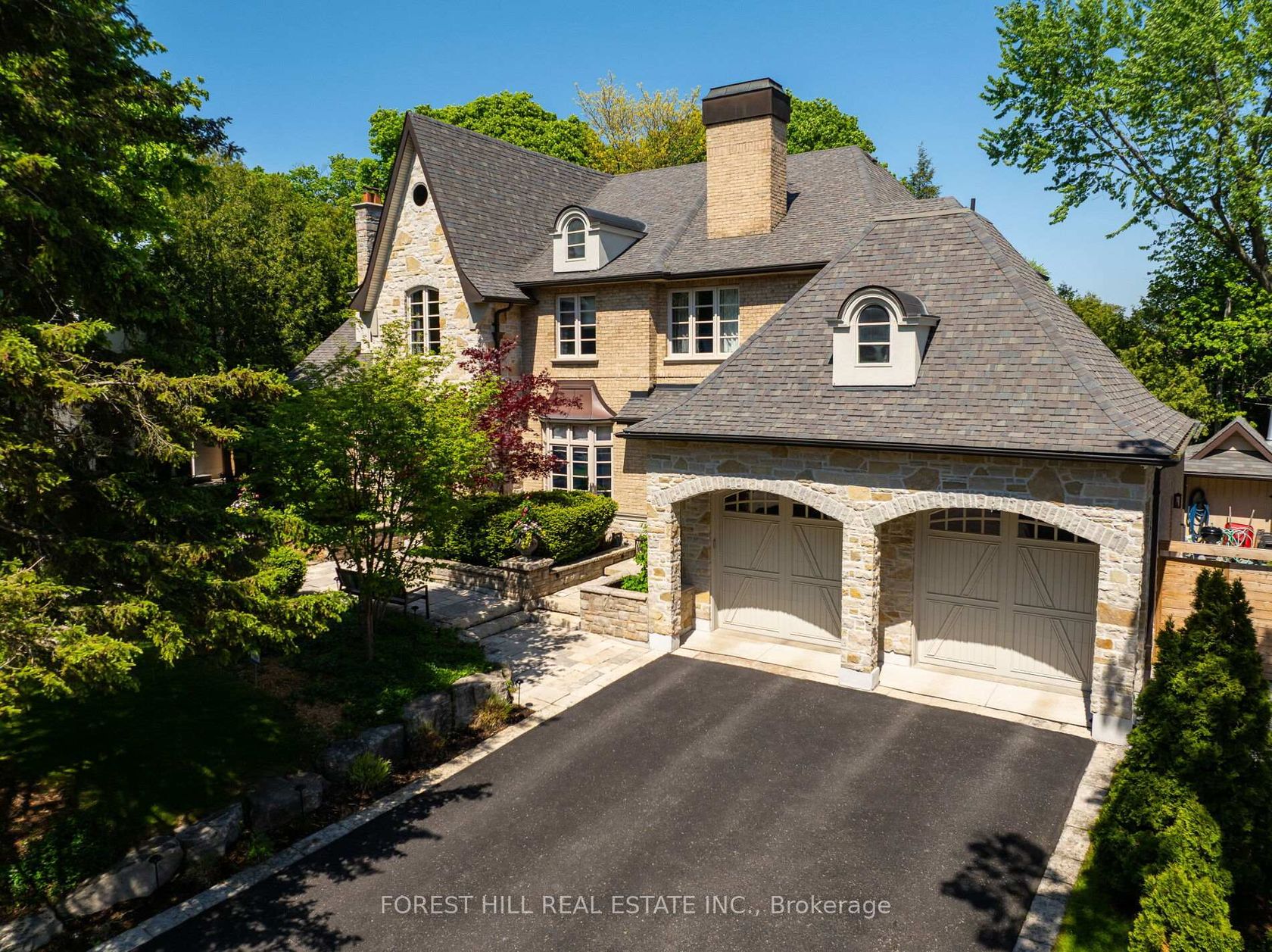 14 Denewood Crescent, Don Mills, Toronto photo number 2
