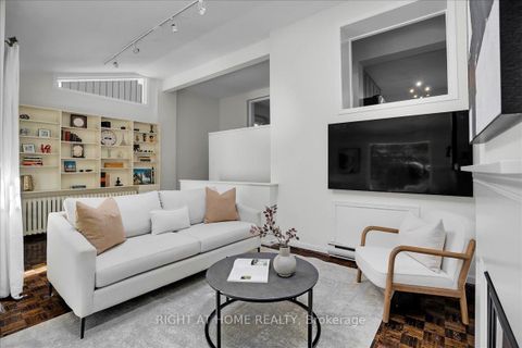 Photo 11 at 428 Briar Hill Avenue, Lawrence Park South, Toronto