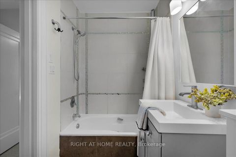 Photo 20 at 428 Briar Hill Avenue, Lawrence Park South, Toronto
