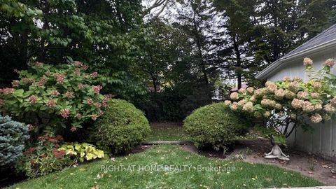 Photo 25 at 428 Briar Hill Avenue, Lawrence Park South, Toronto
