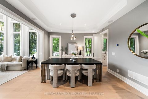 Photo 5 at 14 Westglen Crescent, City Centre West, Toronto