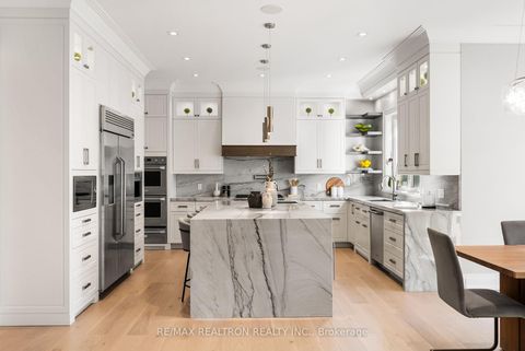Photo 7 at 14 Westglen Crescent, City Centre West, Toronto