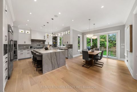 Photo 8 at 14 Westglen Crescent, City Centre West, Toronto