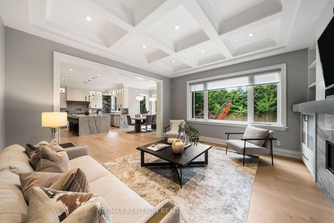 Photo 15 at 14 Westglen Crescent, City Centre West, Toronto