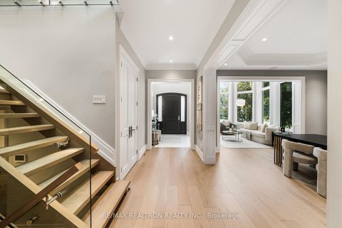 Photo 17 at 14 Westglen Crescent, City Centre West, Toronto