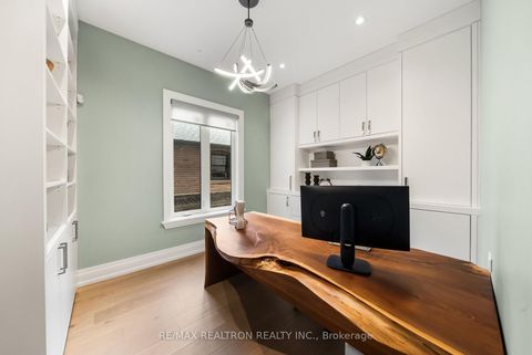 Photo 18 at 14 Westglen Crescent, City Centre West, Toronto