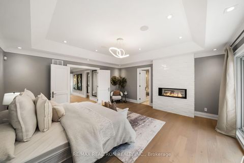 Photo 22 at 14 Westglen Crescent, City Centre West, Toronto