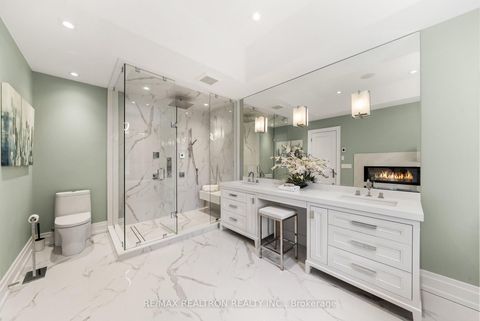 Photo 26 at 14 Westglen Crescent, City Centre West, Toronto