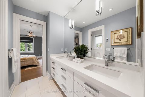 Photo 29 at 14 Westglen Crescent, City Centre West, Toronto