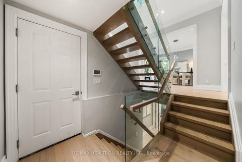 Photo 36 at 14 Westglen Crescent, City Centre West, Toronto