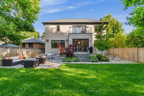 Photo 44 at 14 Westglen Crescent, City Centre West, Toronto