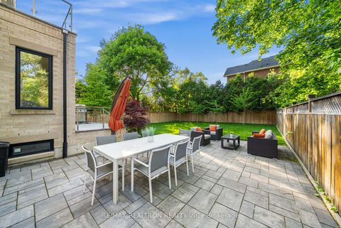 Photo 45 at 14 Westglen Crescent, City Centre West, Toronto
