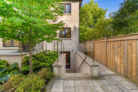 Photo 47 at 14 Westglen Crescent, City Centre West, Toronto