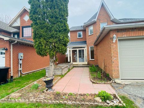 Photo 2 at 25 Quance Street, Holly, Barrie