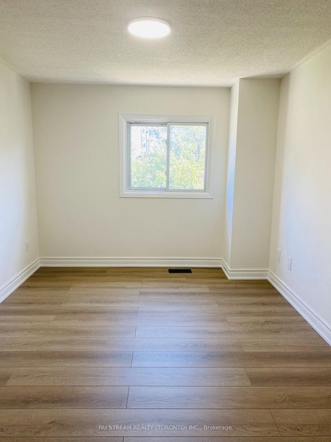 Photo 20 at 25 Quance Street, Holly, Barrie