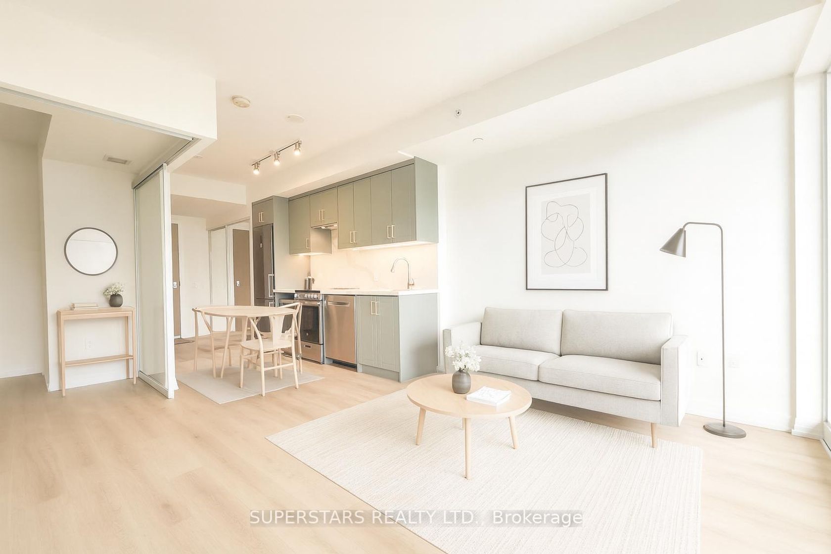 2209 - 251 Jarvis Street, Moss Park, Toronto photo number 2