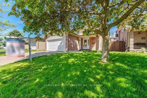 Photo 1 at 53 Farmhill Court, Rouge E11, Toronto