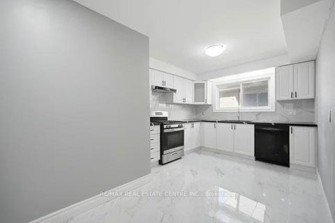 Photo 3 at 53 Farmhill Court, Rouge E11, Toronto