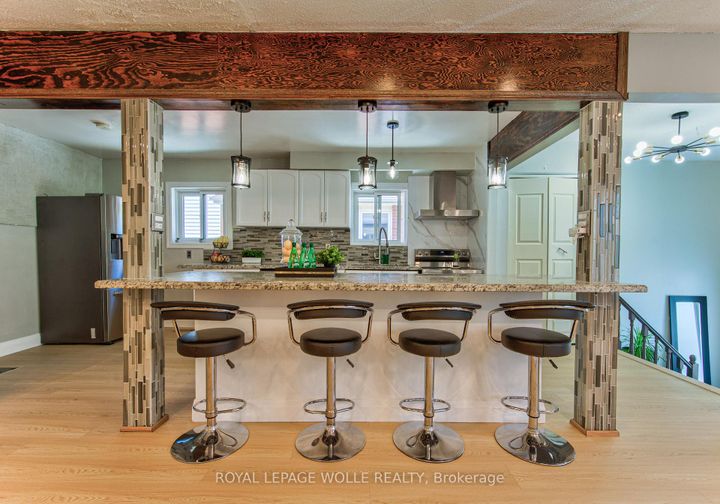Photo 6 at 2560 Palisander Avenue, Cooksville, Mississauga