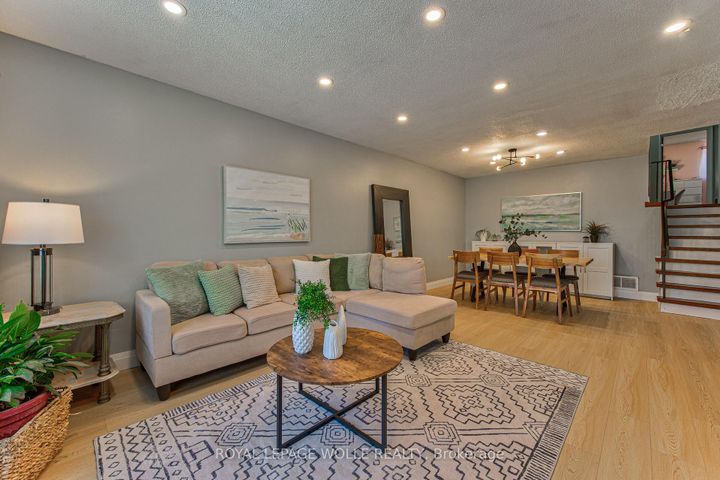 Photo 9 at 2560 Palisander Avenue, Cooksville, Mississauga