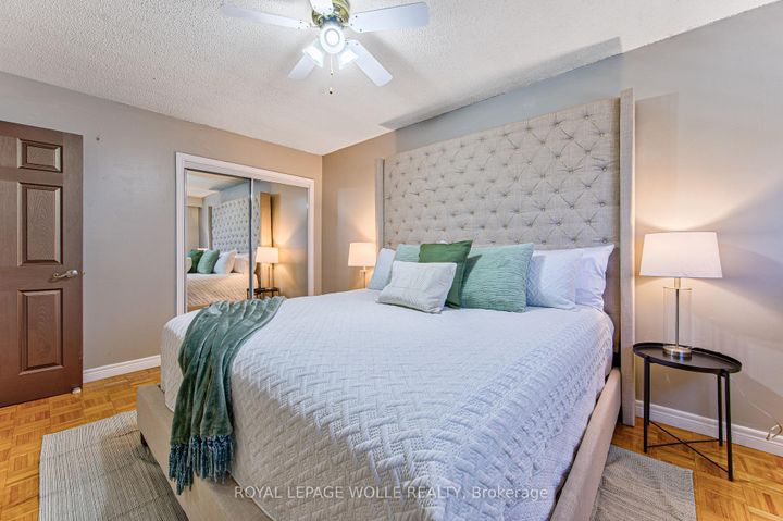Photo 12 at 2560 Palisander Avenue, Cooksville, Mississauga
