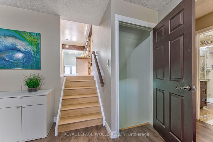 Photo 15 at 2560 Palisander Avenue, Cooksville, Mississauga