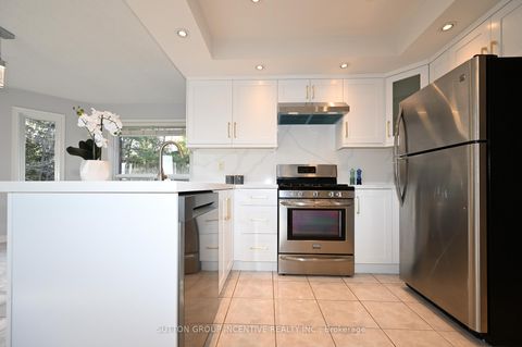 Photo 3 at 26 Warner Road, Holly, Barrie