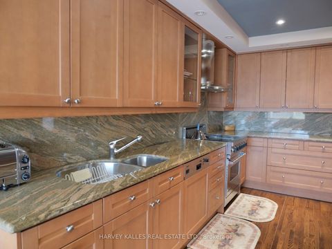 Photo 12 at 603/604 - 150 Heath Street W, Casa Loma, Toronto