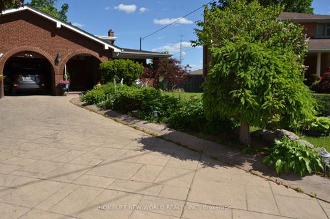 Photo 0 at 15 Brantley Crescent, York University Heights, Toronto